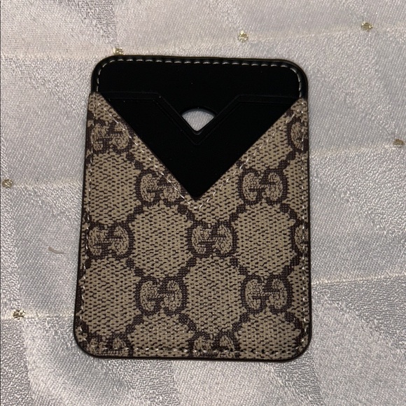 Fashion Jewelry Other - MAGNETIC CARD HOLDER
